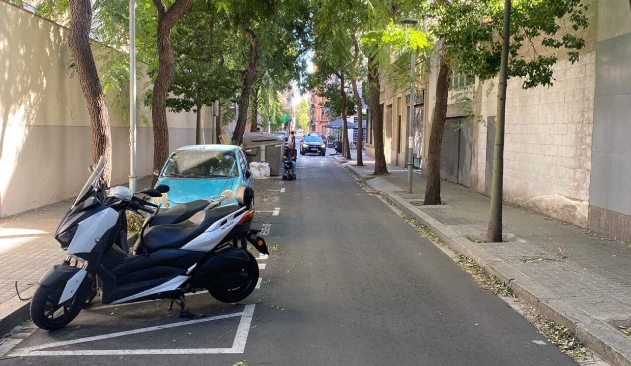 d577a886-a448-474b-9962-5c8d6dde04a0